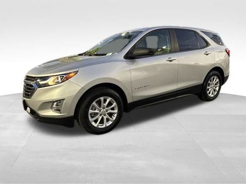 Used 2021 Chevrolet Equinox LS w/ LS Convenience Package image 1