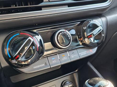 Used 2023 Hyundai Kona SEL image 28