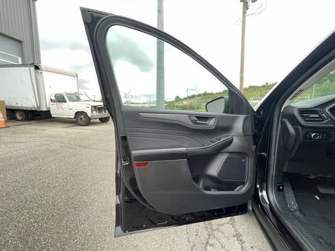 Used 2024 Ford Escape Active FWD image 9