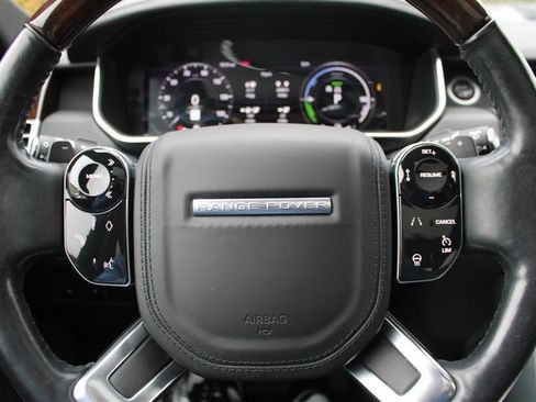 Used 2020 Land Rover Range Rover HSE image 23
