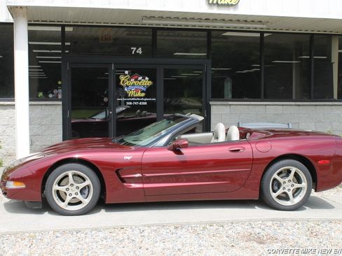 Used 2003 Chevrolet Corvette Convertible w/ Preferred Equipment Group1 RWD image 4