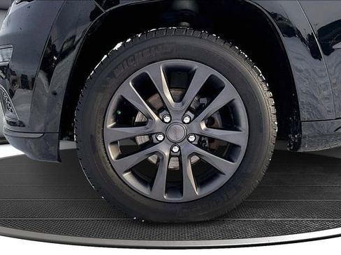 Used 2018 Jeep Grand Cherokee High Altitude image 33