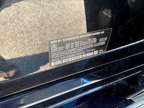 Used 2022 BMW X6 xDrive40i w/ M Sport Package image 32