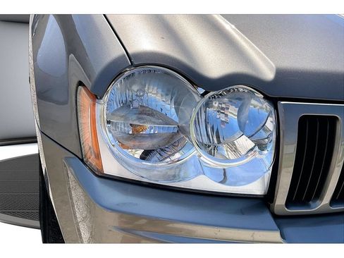 Used 2005 Jeep Grand Cherokee Laredo AWD/4WD image 52