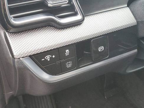 Certified 2023 Kia Sportage LX image 12
