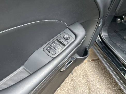 Used 2022 Dodge Challenger R/T w/ Plus Package image 33