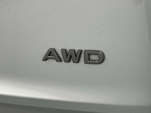 Used 2024 Nissan Rogue S AWD/4WD image 11