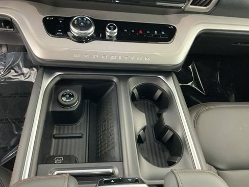 New 2025 Ford Expedition Max Active image 20