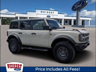 Used 2025 Ford Bronco Badlands w/ Sasquatch Package AWD/4WD video 1