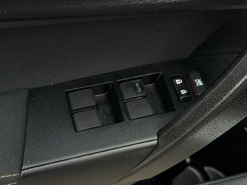 Used 2019 Toyota Corolla LE FWD image 13