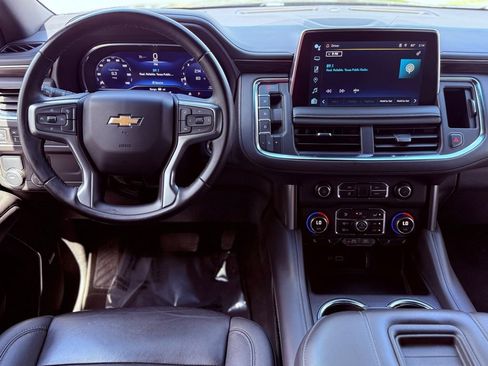 Used 2024 Chevrolet Suburban LT image 11