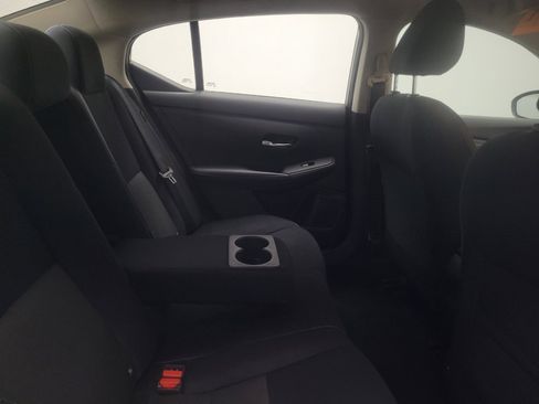 Used 2022 Nissan Sentra SV FWD image 19