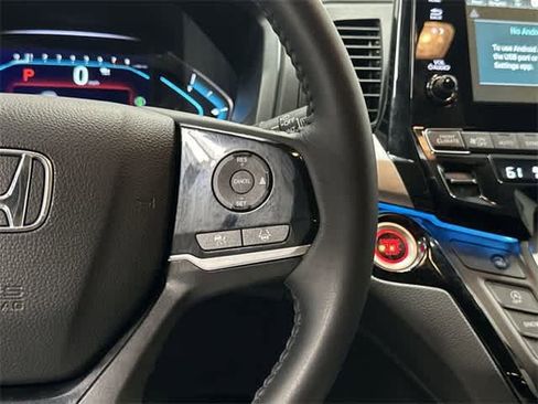 Used 2023 Honda Odyssey Touring image 18