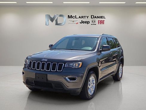 Used 2020 Jeep Grand Cherokee Laredo AWD/4WD image 2