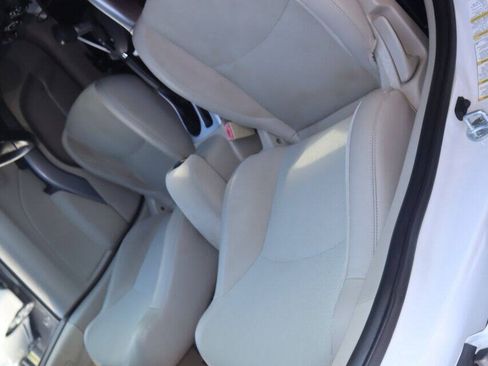 Used 2008 Mitsubishi Outlander SE FWD image 32
