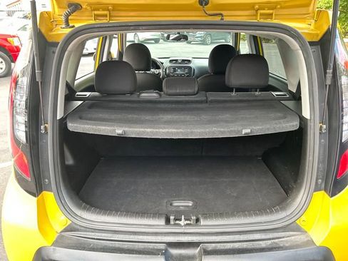 Used 2016 Kia Soul + image 22