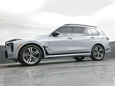 Used 2024 BMW X7 M60i AWD/4WD image 34