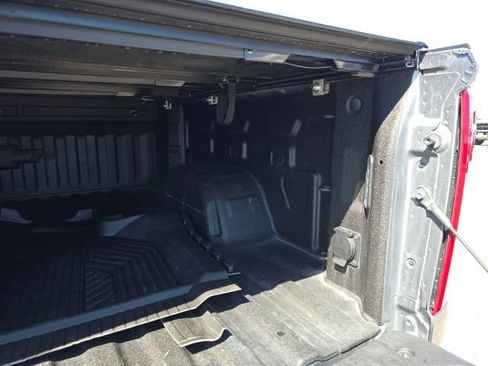 Used 2022 Chevrolet Silverado 1500 LTZ w/ LTZ Premium Package AWD/4WD image 19