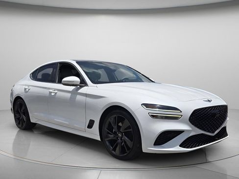 Used 2023 Genesis G70 2.0T w/ Sport Prestige Package RWD image 9
