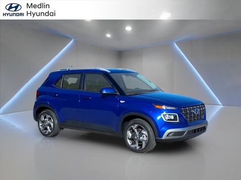 Used 2025 Hyundai Venue Limited image 1