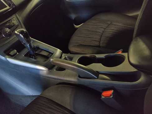 Used 2019 Nissan Sentra SV FWD image 26
