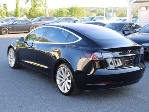 Used 2018 Tesla Model 3 Mid Range RWD image 4
