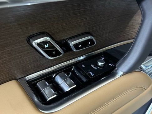 New 2026 Land Rover Range Rover SE image 26