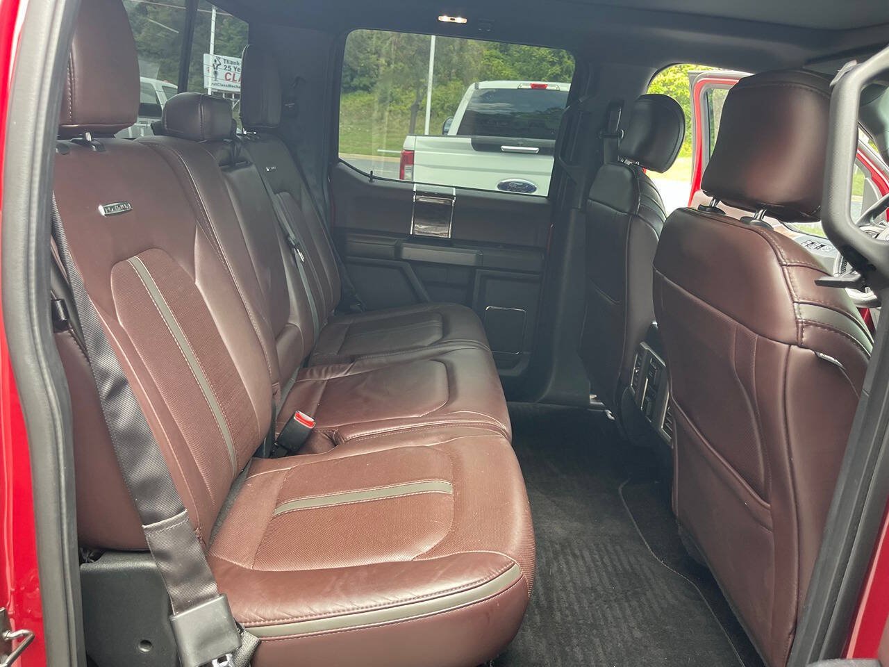 Used 2016 Ford F150 Platinum w/ Equipment Group 701A Luxury AWD/4WD image 29
