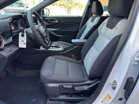 New 2026 Chevrolet Trax RS FWD image 18