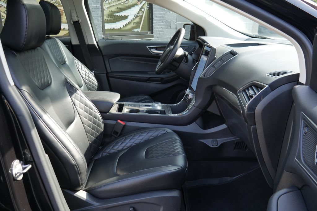 Used 2024 Ford Edge Titanium AWD/4WD image 7
