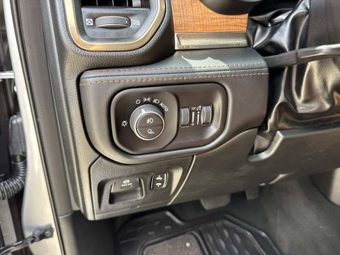 Used 2022 RAM 1500 Limited w/ Body Color Bumper Group AWD/4WD image 21