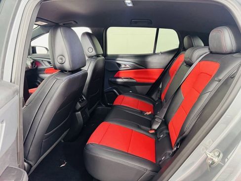 Used 2025 Chevrolet Equinox EV RS image 20