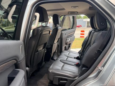 Used 2017 Land Rover Discovery HSE AWD/4WD image 14