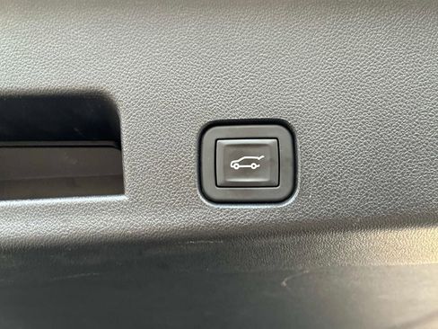Used 2025 GMC Acadia Elevation AWD/4WD image 14