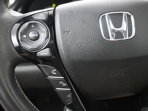 Used 2017 Honda Accord EX-L image 27