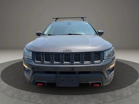 Used 2017 Jeep Compass Trailhawk w/ Popular Equipment Group AWD/4WD image 2