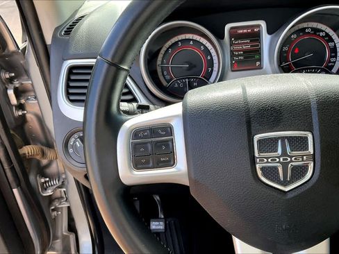 Used 2018 Dodge Journey SE FWD image 23