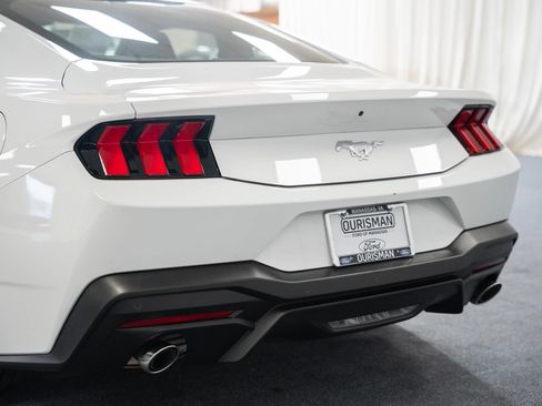 Certified 2026 Ford Mustang Premium RWD image 5