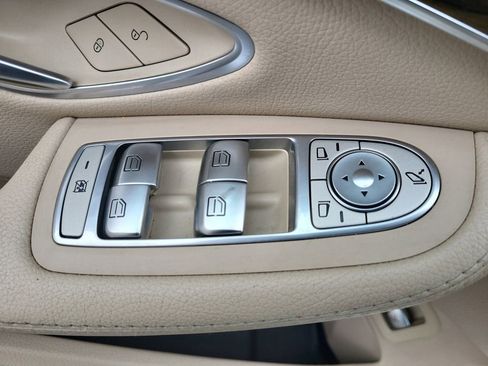 Used 2018 Mercedes-Benz C 300 C 300 w/ Premium Package image 11