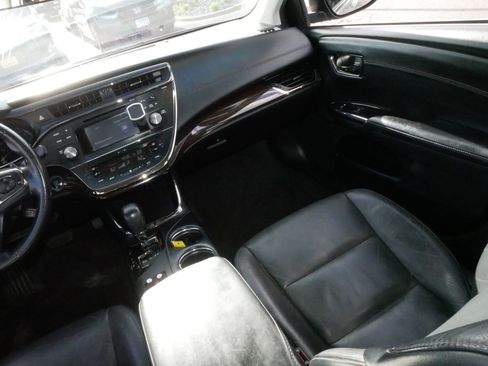 Used 2015 Toyota Avalon XLE FWD image 11
