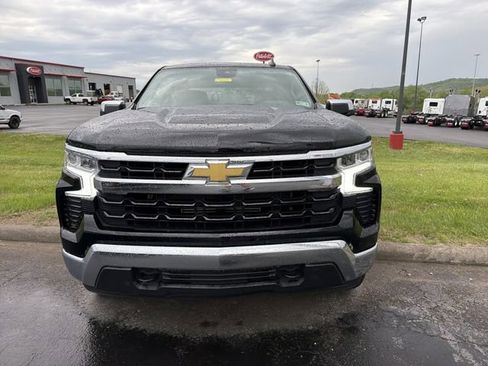 Used 2024 Chevrolet Silverado 1500 LT image 11