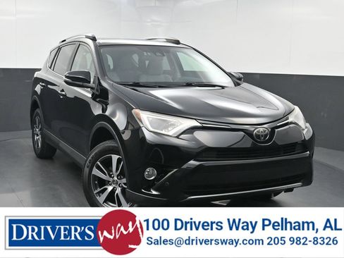 Used 2017 Toyota RAV4 XLE FWD image 1