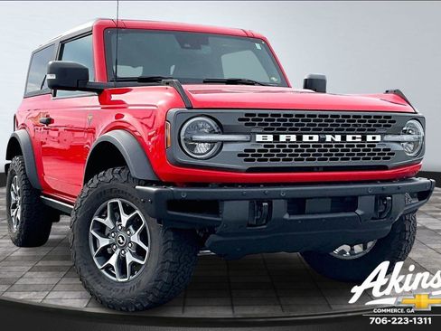 Used 2023 Ford Bronco Badlands image 3
