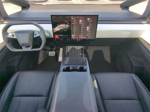 Used 2024 Tesla Cybertruck AWD Crew Cab image 16