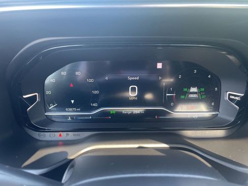 Certified 2022 GMC Yukon Denali w/ Advanced Technology Package image 23