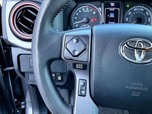 Used 2022 Toyota Tacoma TRD Sport w/ TRD Premium Sport Package AWD/4WD image 24