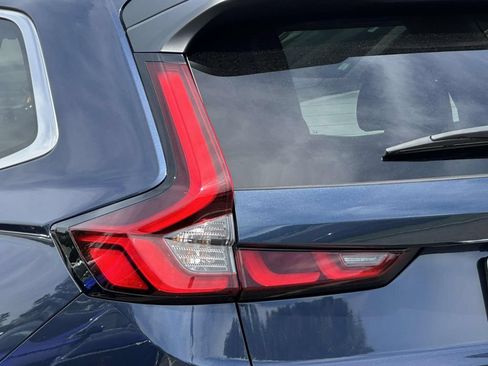 Certified 2025 Honda CR-V LX image 8