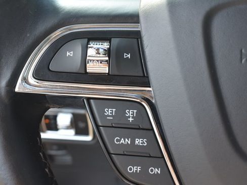 Used 2022 Lincoln Nautilus Reserve FWD image 20
