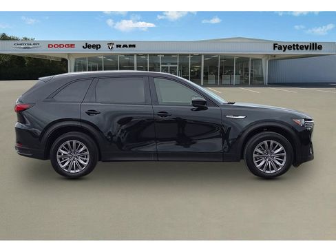 Used 2025 MAZDA CX-90 3.3 Turbo w/ Preferred Package AWD/4WD image 2