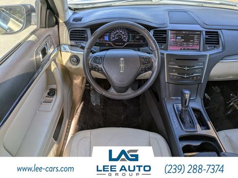Used 2013 Lincoln MKS image 12